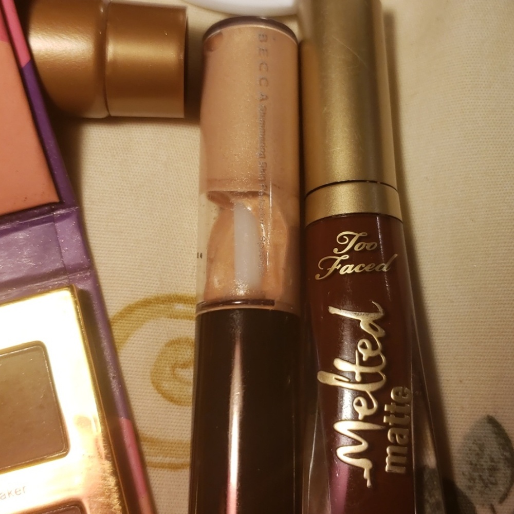 Makeup bundle - Picture 3 of 3